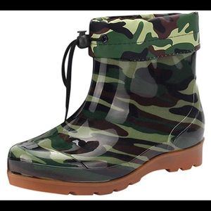 Camouflage Waterproof Snow or Hiking Boot(b11)